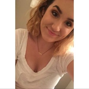 Meet your Posher, Bella